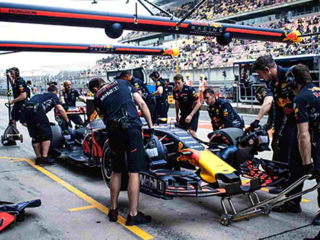 Red Bull team working on their car