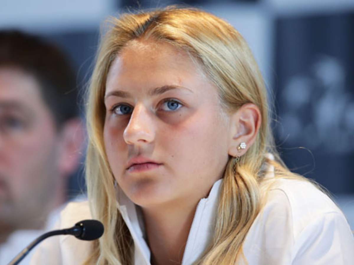 Marta Kostyuk ridicules spectators for booing her after no handshake with Aryna Sabalenka post French Open loss