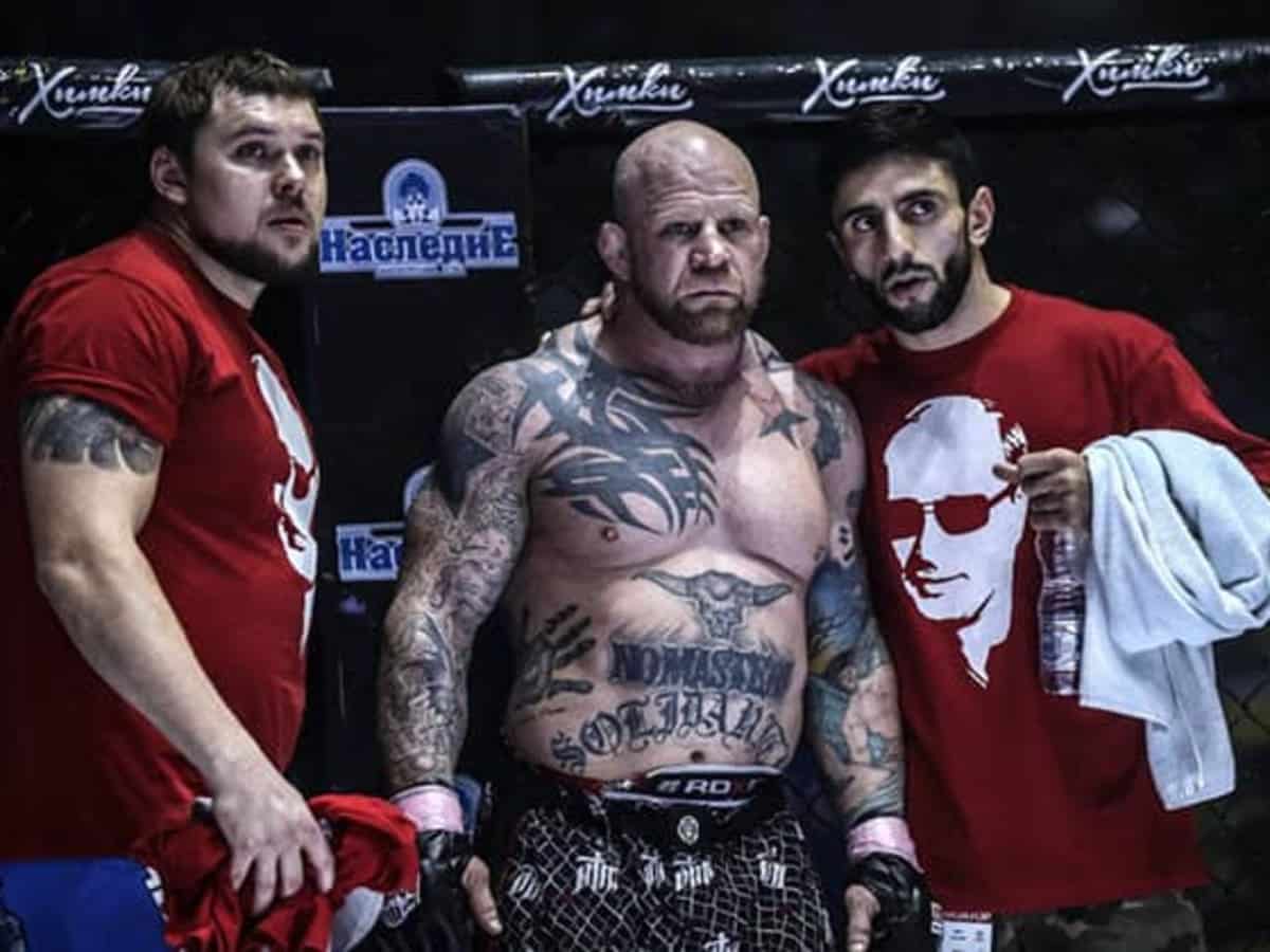 “Those head shots took a toll” – Fans go wild as MMA fighter surrenders American passport in Istanbul