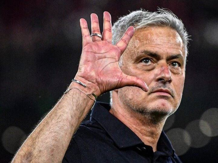 “The Goat; Built different”- Fans laud Jose Mourinho after he takes Roma one step closer to Europa title following 1-0 win over Leverkusen