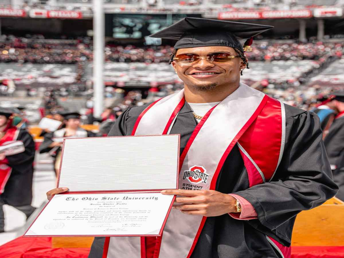 Chicago Bears QB Justin Fields earns college degree as he graduates from Ohio State University