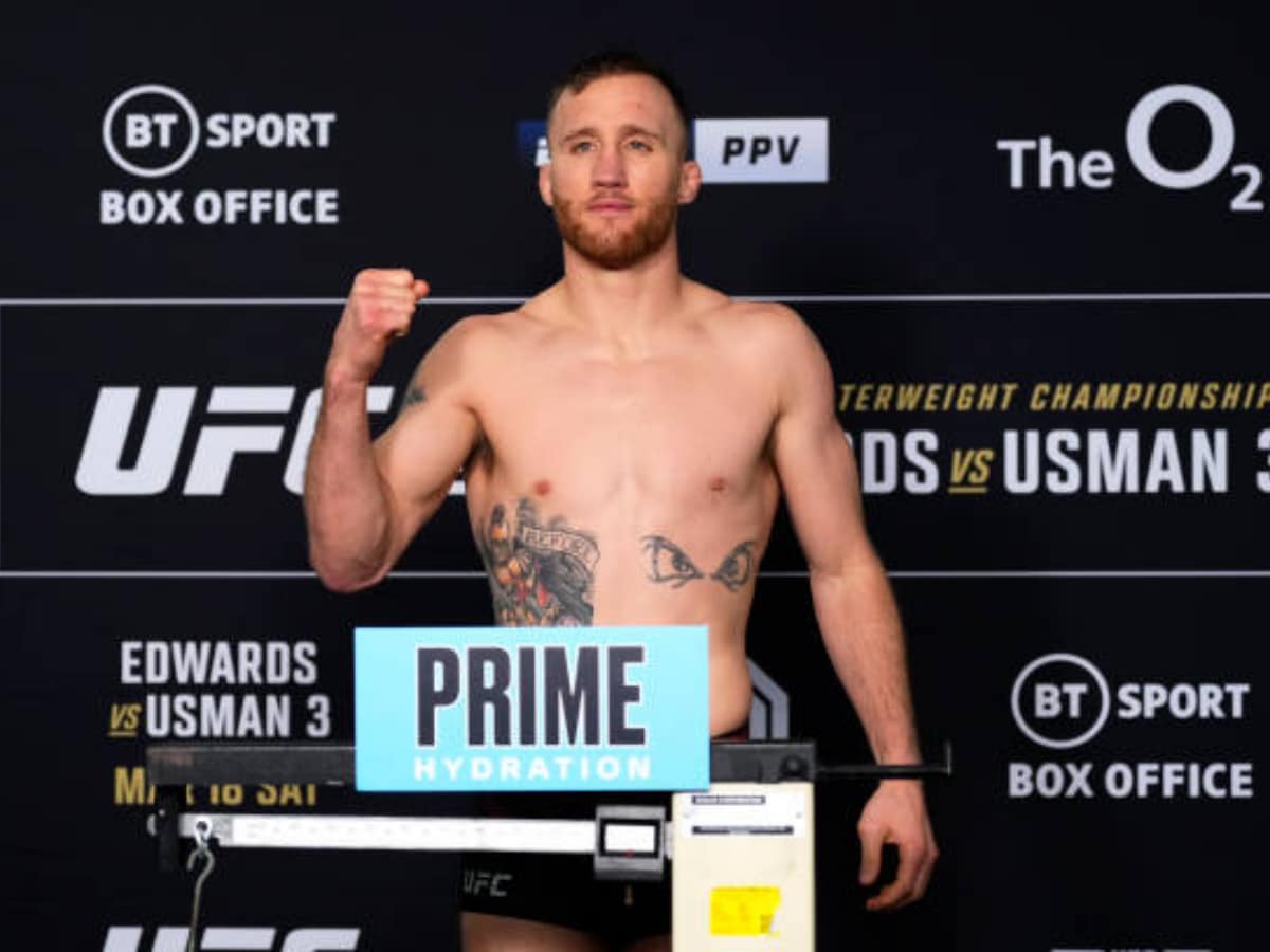 “Hard to believe he beats 99 percent of people” – Fans in splits as Justin Gaethje gets shoved into bush in playful fight with friend