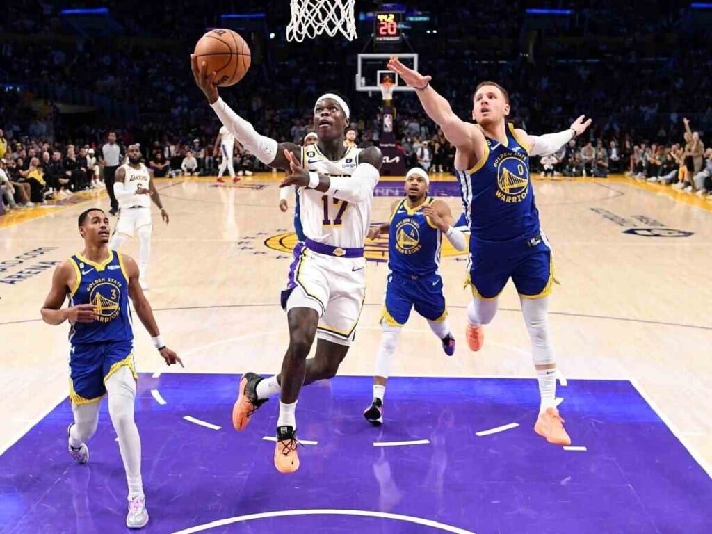 Dennis Schroder and the Los Angeles Lakers in action against the Warriors. (via Twitter)