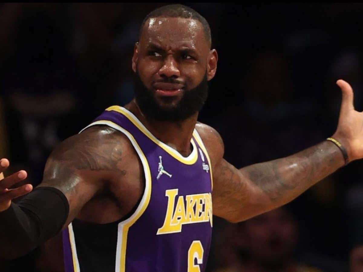 “Dude is insufferable” – NBA Twitter ROASTS LeBron James for throwing attitude at cameraman after Game 2 defeat