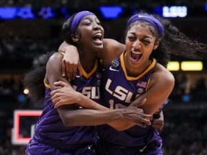 Angel Reese and her LSU Teammate Flau'jae Johnson. (via LSU Tigers)