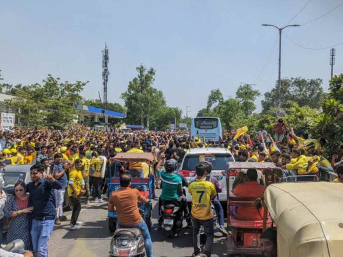 WATCH: MS Dhoni fandom reaches crescendo as fans throng CSK team bus, sea of yellow engulfs Delhi stadium