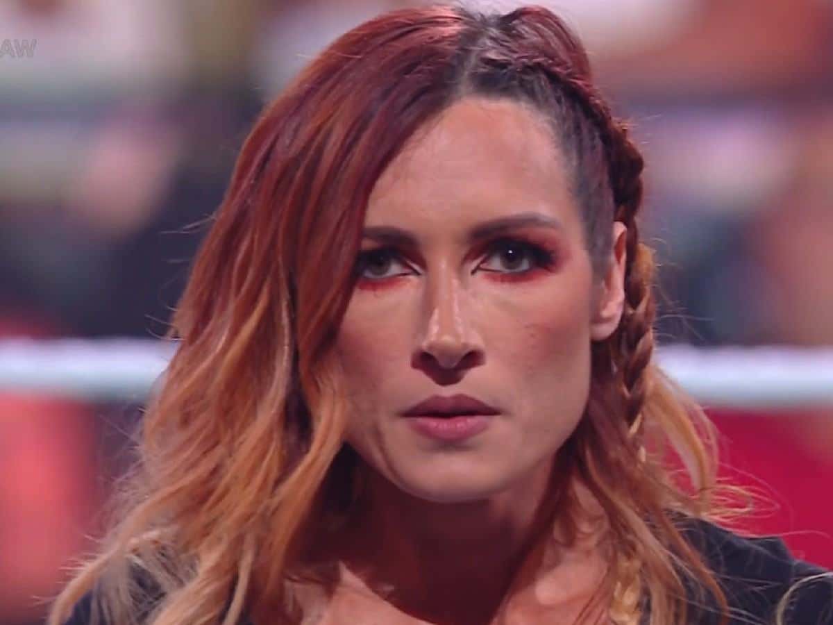 WATCH: WWE Hall of Famer blatantly abuses Becky Lynch