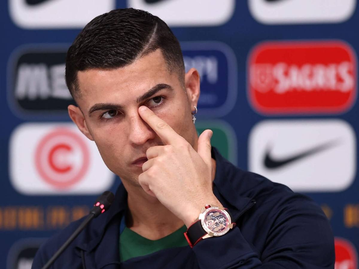 Cristiano Ronaldo stuns Instagram fans with his luxurious watch! What is its price?