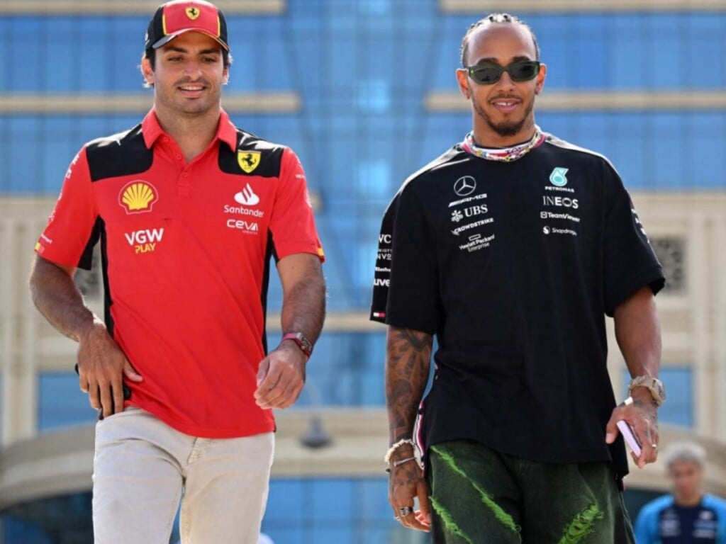 Carlos Sainz and Lewis Hamilton, image via The Peninsula Qatar