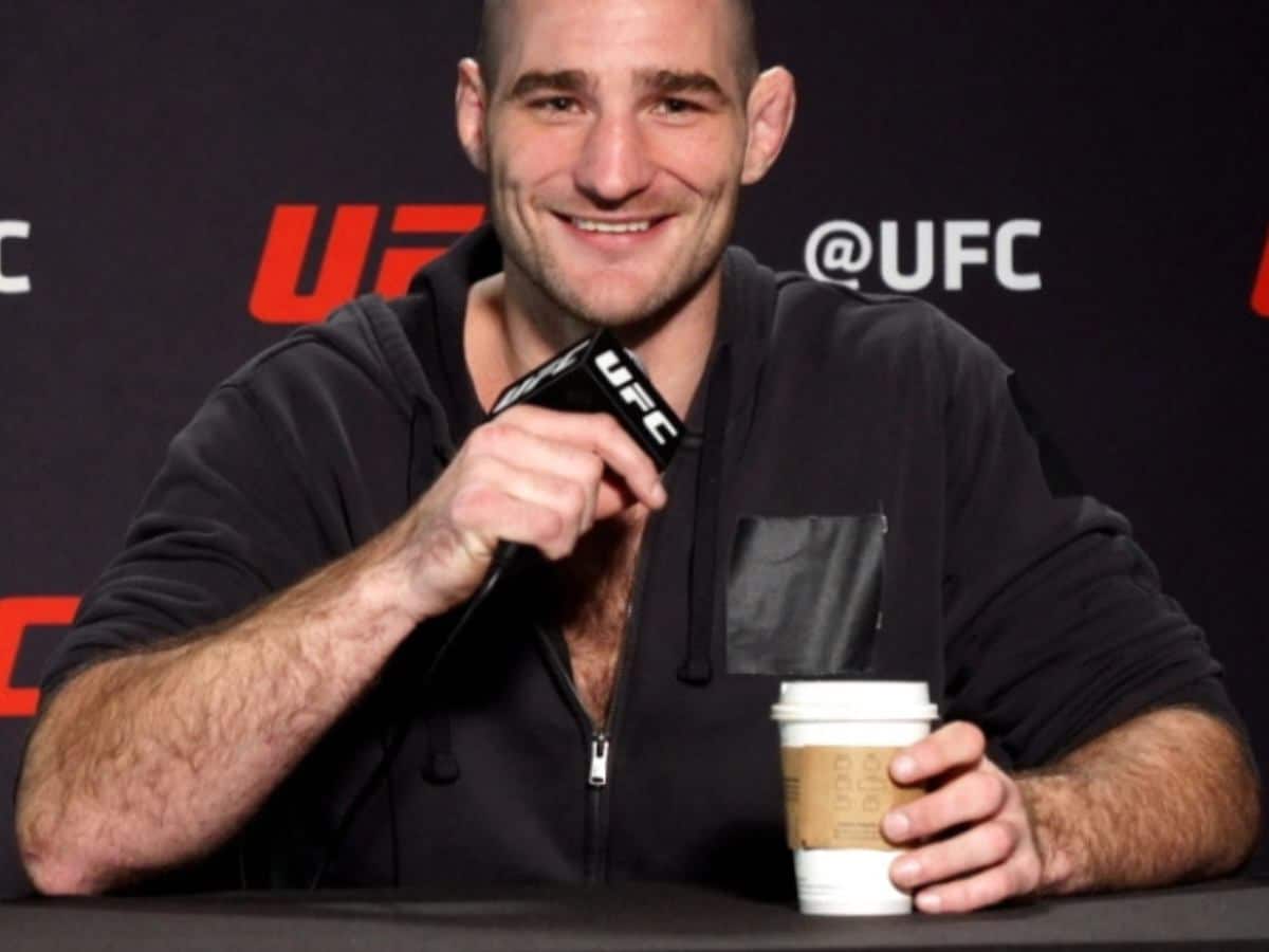 “You’ll make a man happy,” Controversial UFC star questions reporters sexuality in awkward interview