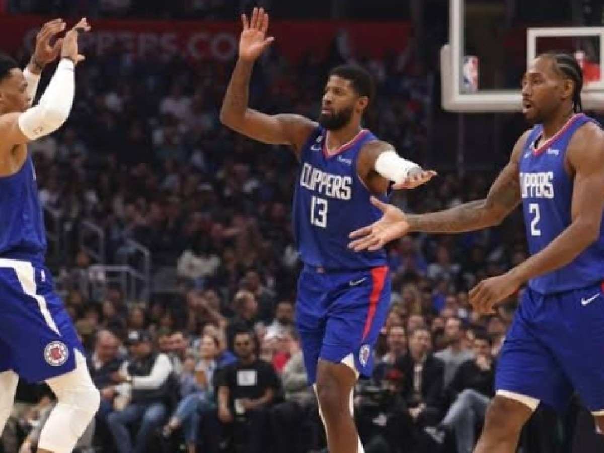 Clippers to TRADE Paul George or Kawhi Leonard and blow up roster? NBA insider explains why team has no choice