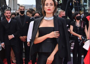 Hiba Abuok was seen at the Cannes Film Festival with a French actor.