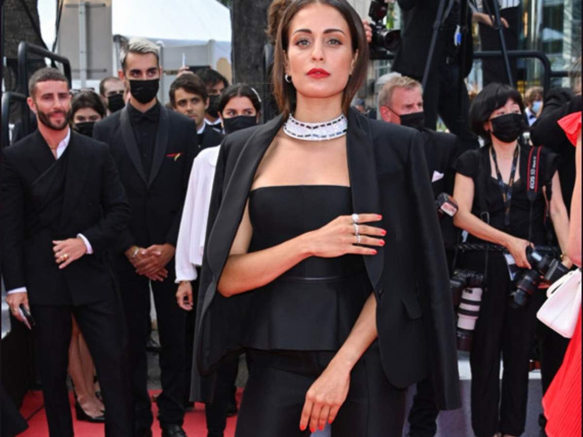 Hiba Abouk makes first grand appearance at Cannes Film Festival with French actor after divorce from Achraf Hakimi