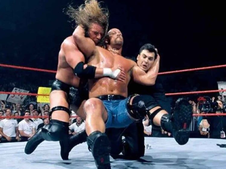 Stone Cold Steve Austin stunner
