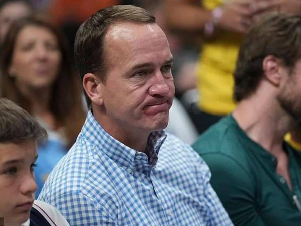 “Looks disgusted, like he just bet big bread and lost it” – Peyton Manning BET MONEY on LeBron James and Lakers in Game 2, alleges NBA Twitter