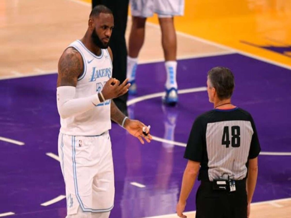 LeBron James and Scott Foster (Credits: John McCoy | Getty Images)