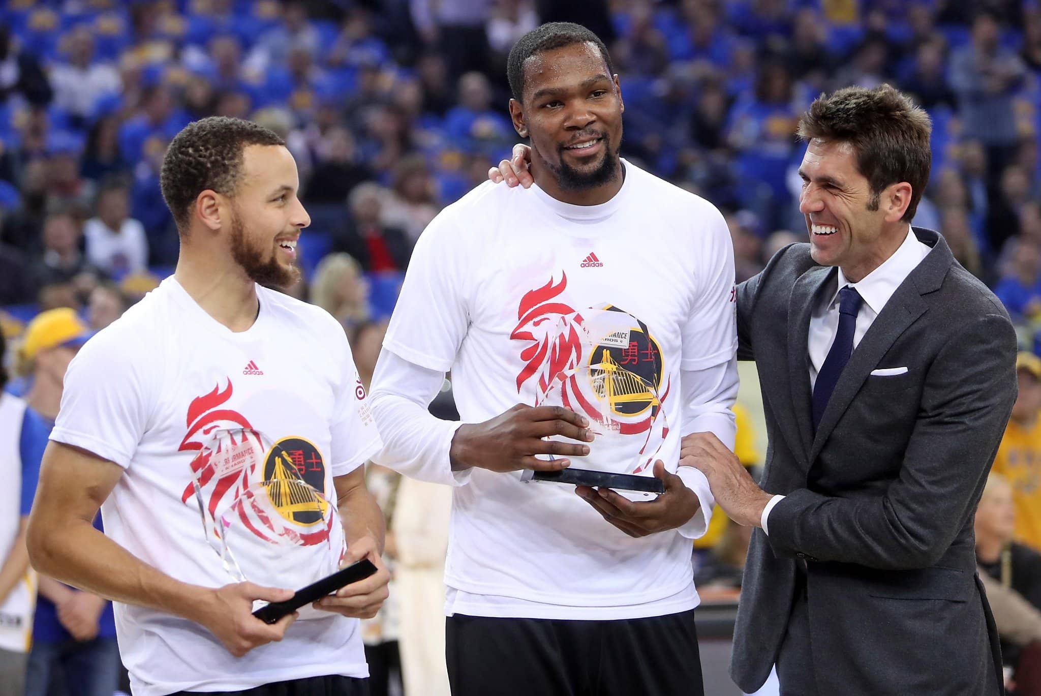 “Forever grateful” – Steph Curry and Kevin Durant pay heartfelt tribute to Warriors legend who led team to four NBA titles