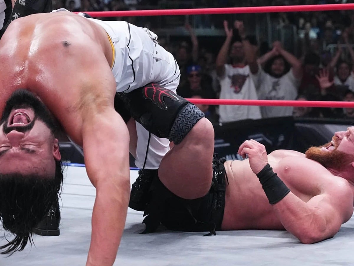 Watch: Andrade El Idolo uses Charlotte Flair’s finisher to win a match against Rhea Ripley’s boyfriend at AEW Collision