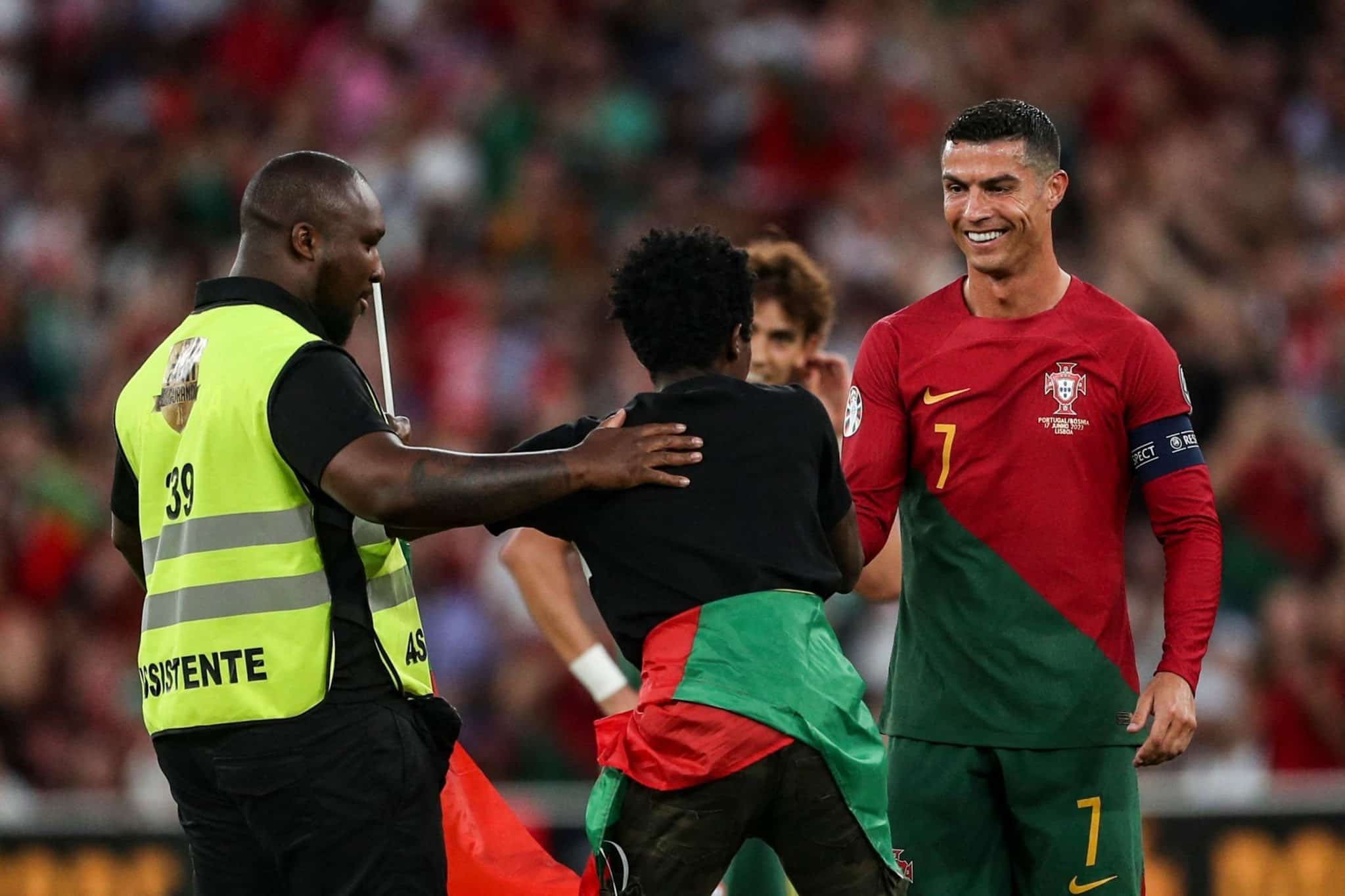 Young fan picks up Cristiano Ronaldo and celebrates with a ‘Siuuu’ during Portugals Euro Qualifiers match against Bosnia Herzegovina