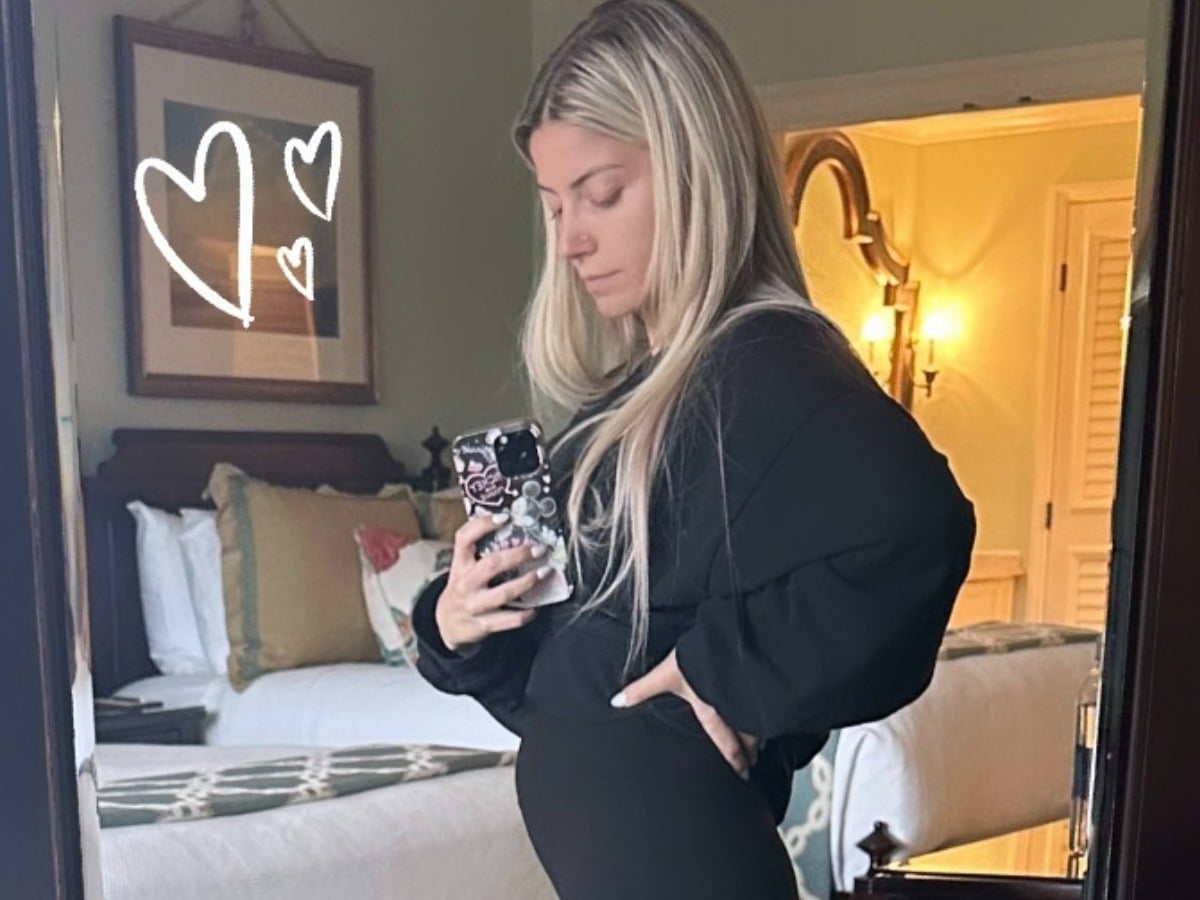 “Momma Bliss”- Wrestling Twitter showers love on Alexa Bliss as she shares her first baby bump photos