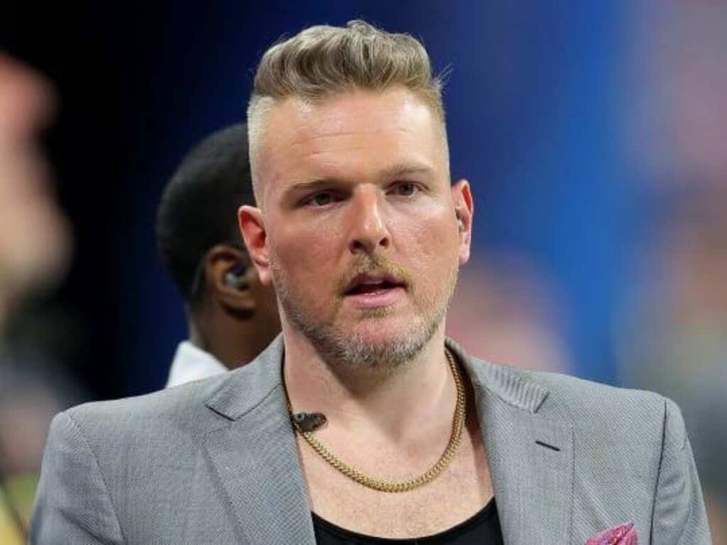 Pat McAfee (via Bleacher Report)