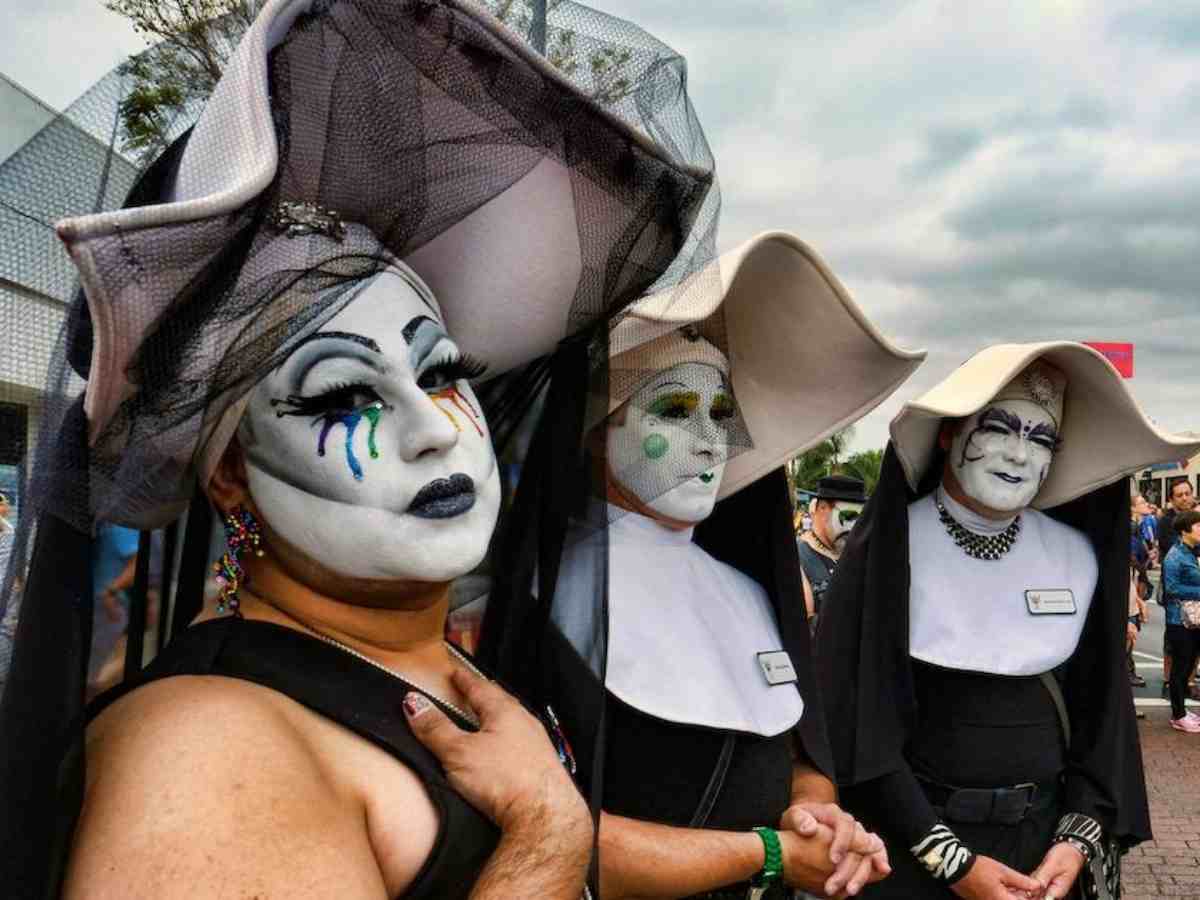 Dodgers honoring ‘Sisters of the Perpetual Indulgence’ ONCE AGAIN sparks outrage as thousands of fans surround entire stadium in protest