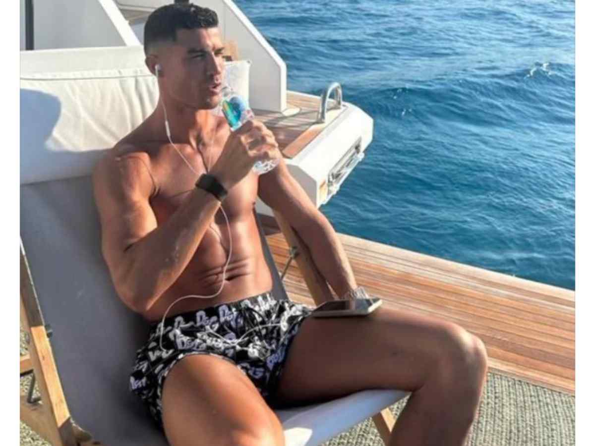 “I need Ursu water”- Fans go mad after Cristiano Ronaldo posts stunning picture promoting ‘Ursu’ on Instagram