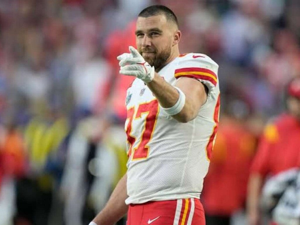 Travis Kelce (via AP Photo)