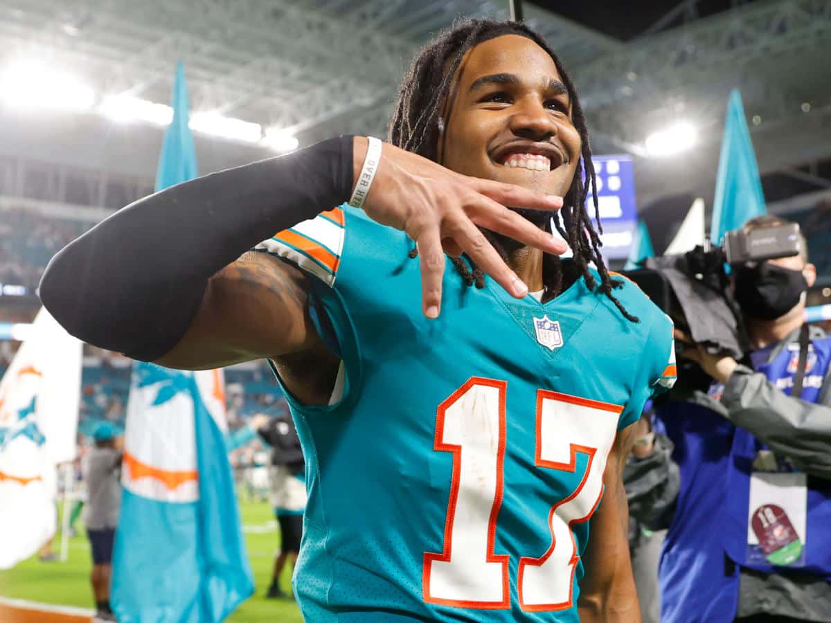 WATCH: “This is scary!” – Jaylen Waddle’s ‘out of the world’ moves during his INTENSE workout has fans hyping him up for the Dolphins