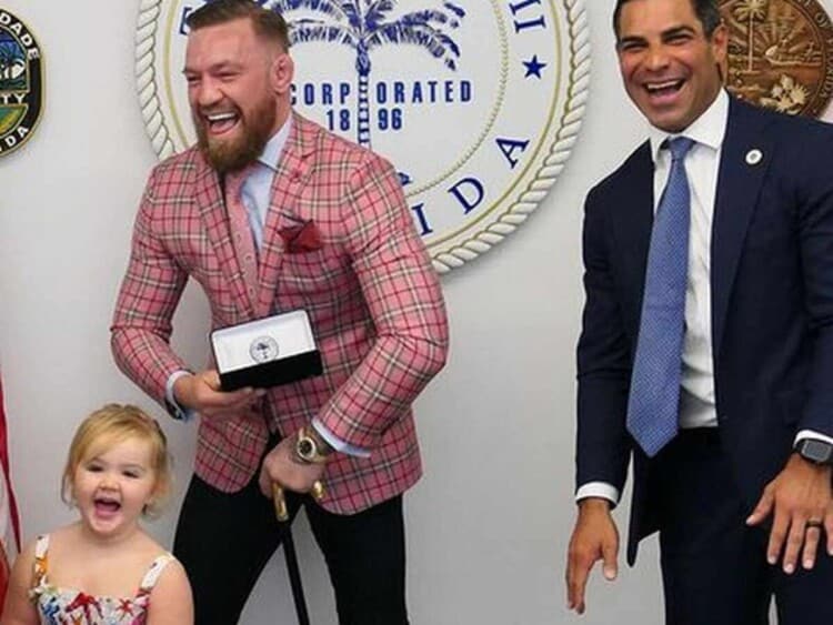 Conor McGregor Francis Suarez