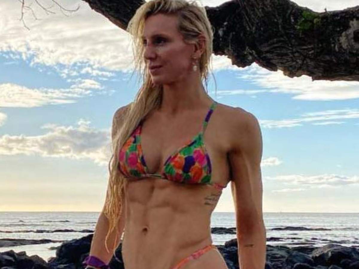 WATCH: Charlotte Flair sets the internet ablaze with her exquisite bikini pictures