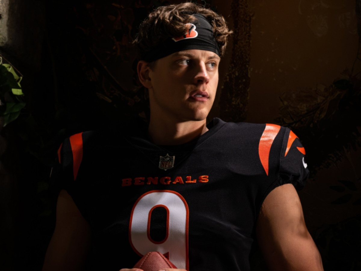 “My wife can’t see this!” – NFL Twitter SIMPS over Bengals QB Joe Burrow’s ‘hot’ thirst-trapping picture in a headband