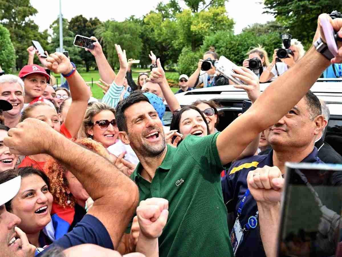 Novak Djokovic left puzzled by Serbian fan of Roger Federer in an awkward fan meeting