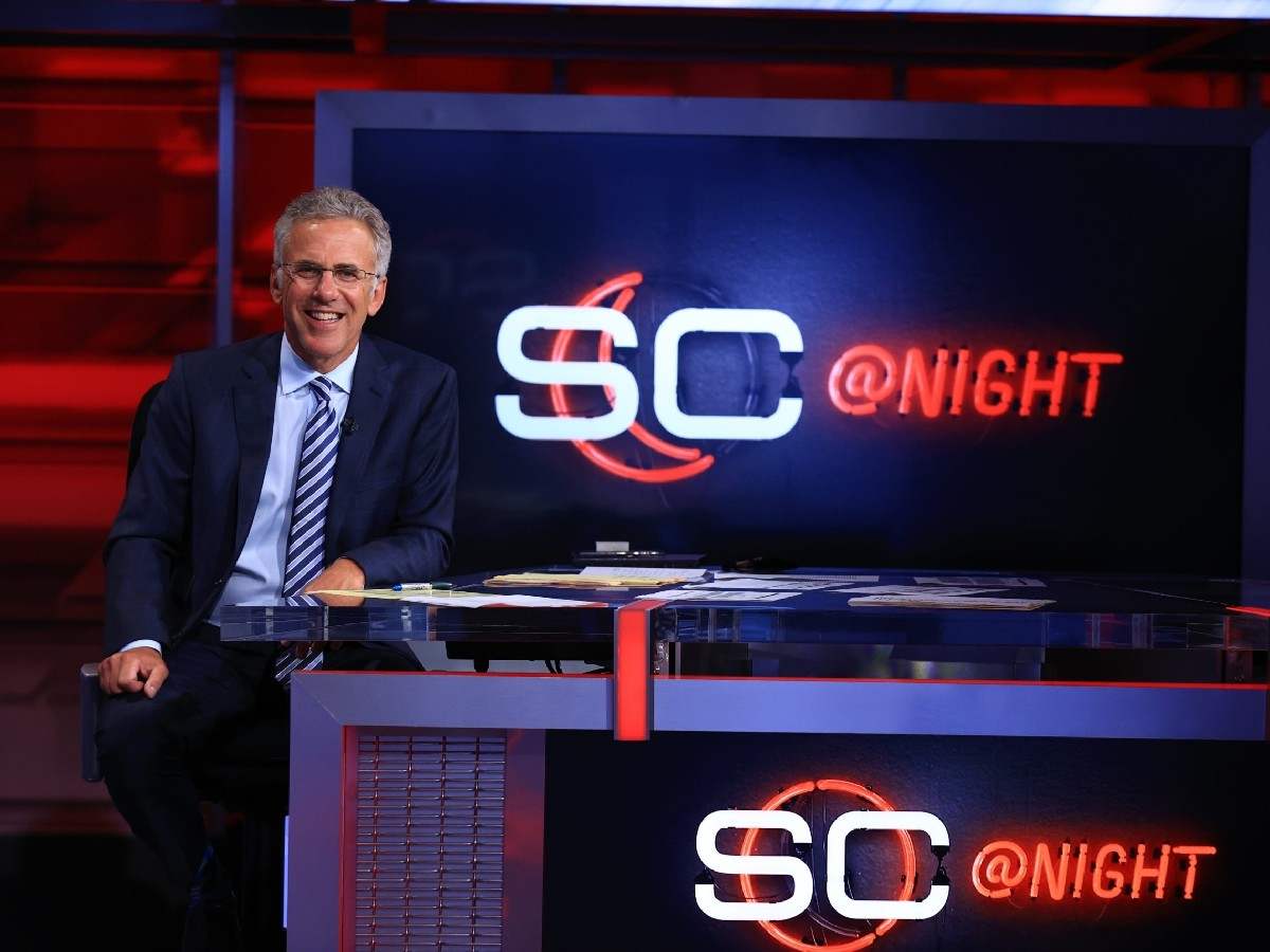 WATCH: “I’ll see you down it” – Neil Everett BIDS an emotional farewell to SportsCenter after 23 years with longtime partner Stan Verrett