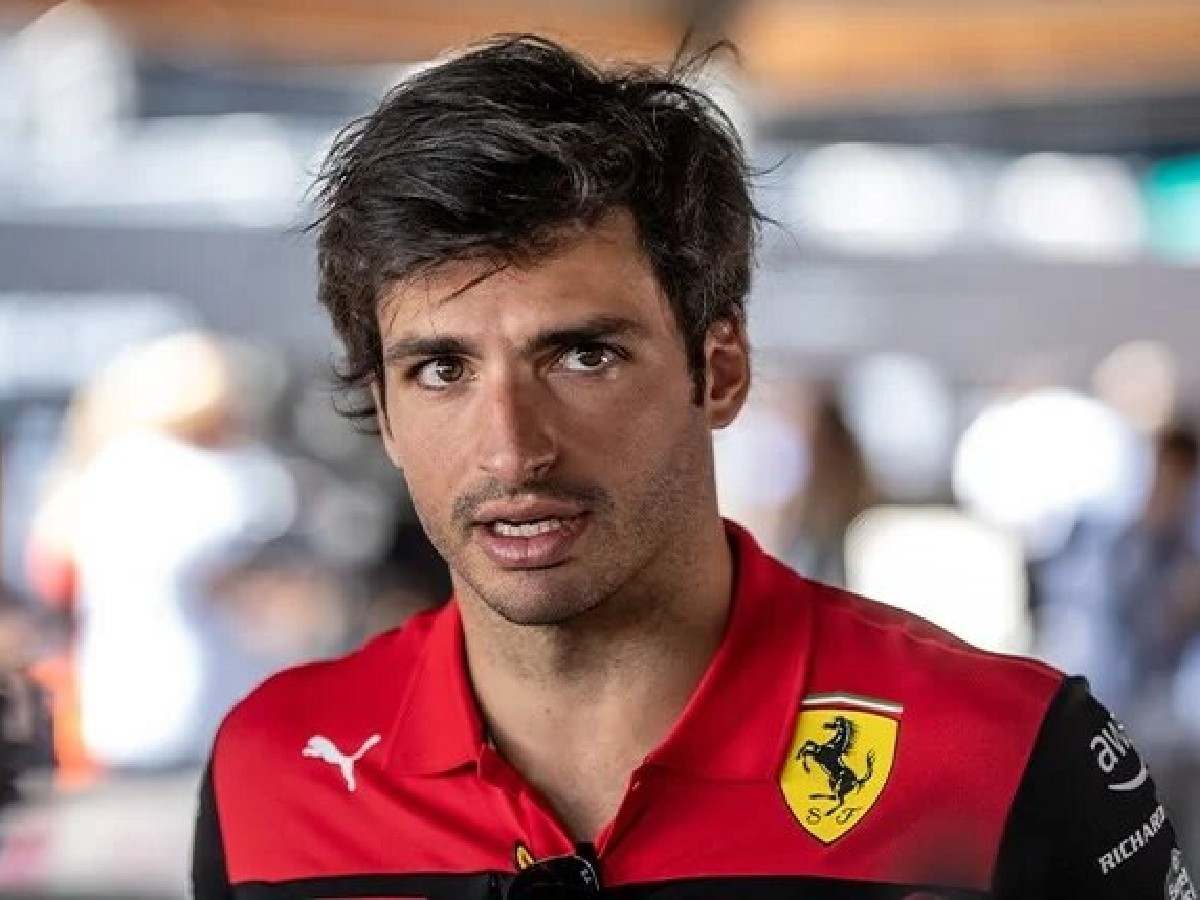 Carlos Sainz presses Ferrari for resolving his F1 future this winter, demands clarity on 2025 contract