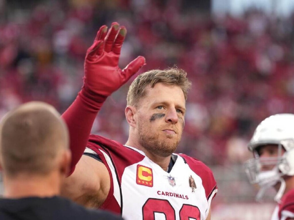 J. J. Watt bags a mammoth Tom Brady-like multi-year broadcasting deal with CBS Sports 1 J.J. Watt (Image via Yahoo Sports)