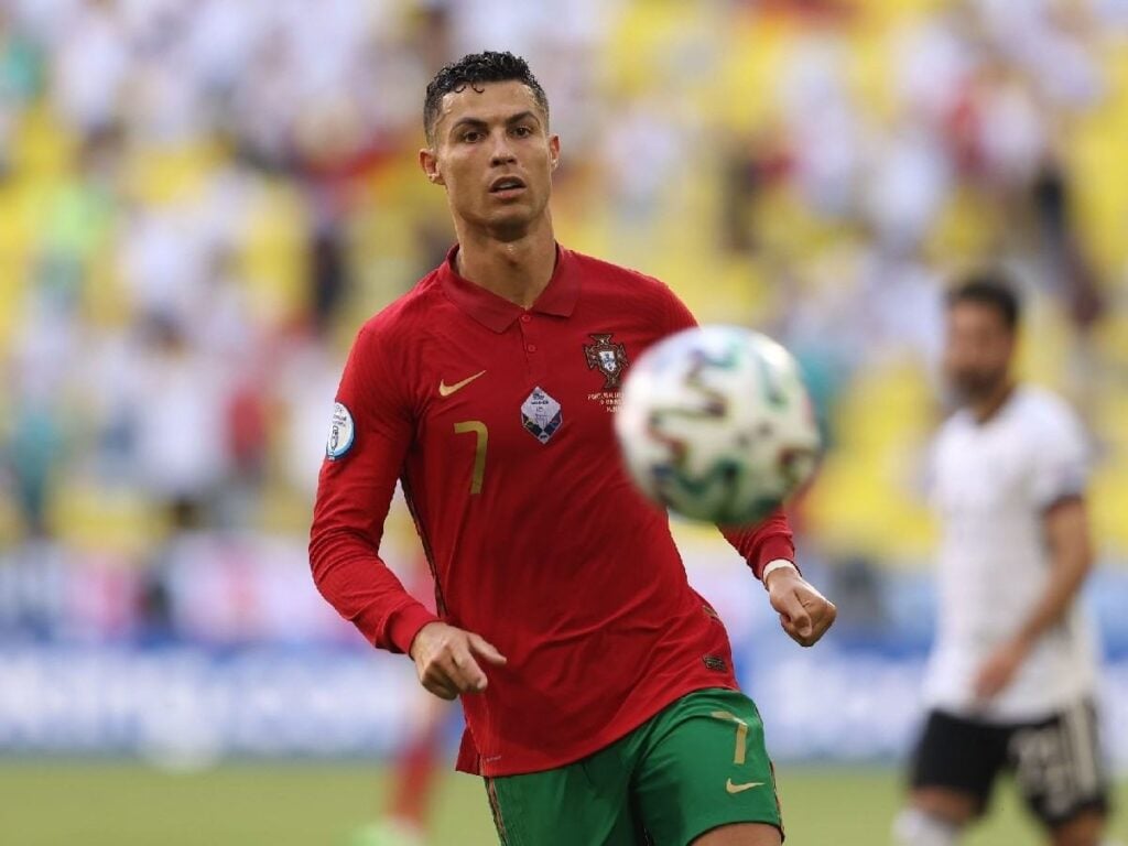 Ronaldo nervous wearing Portugl Jerseu