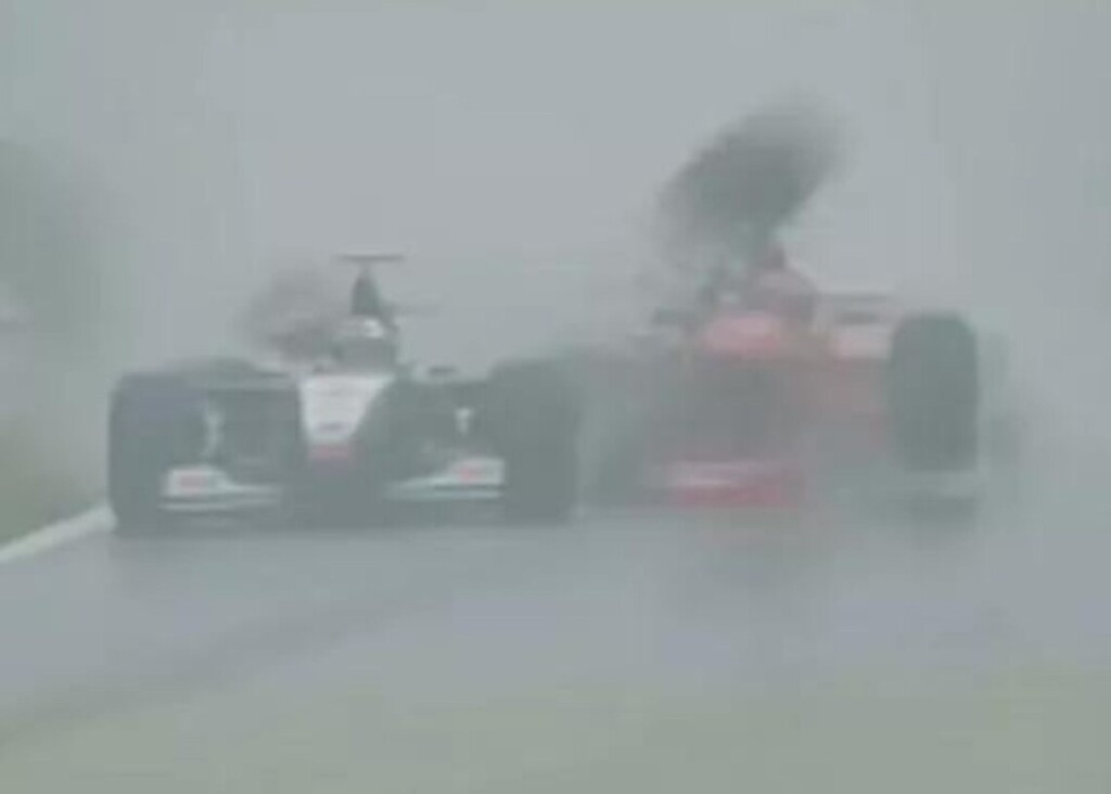 The incident between Michael Schumacher and David Coulthard at Spa 1998 (Credits Daily Star)