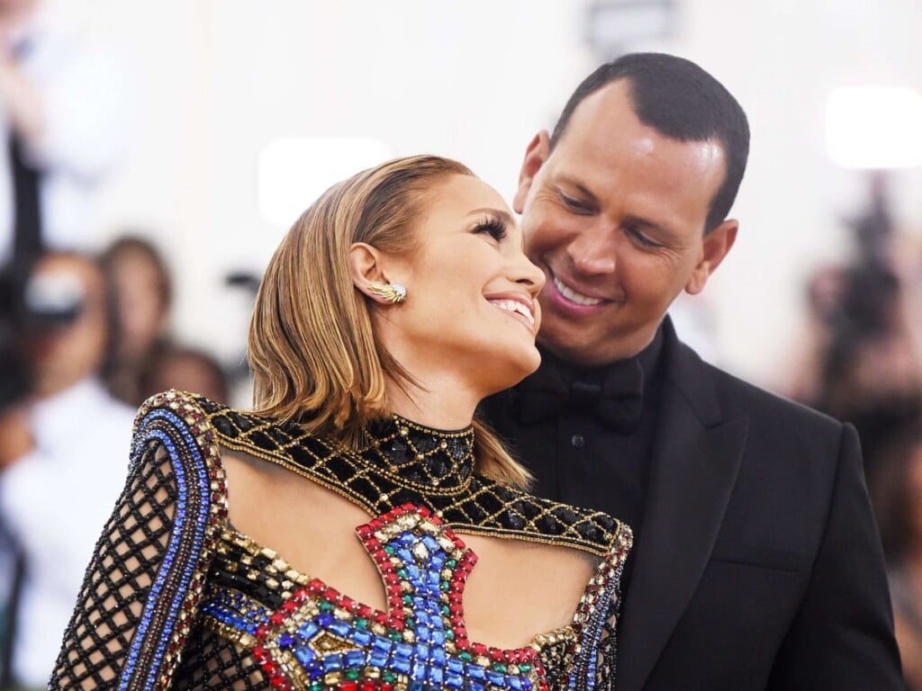 Jennifer Lopez and Alex Rodríguez ( Image via NBC News )