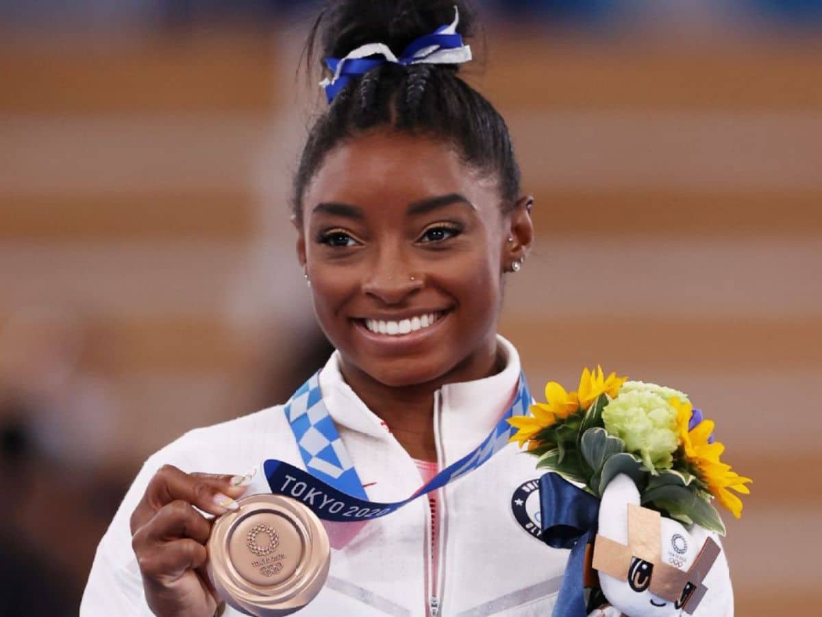 “You quit! Stay home! ” – 4x Olympian Simone Biles return on stage after 2-year break gets BRUTALLY criticized by fans