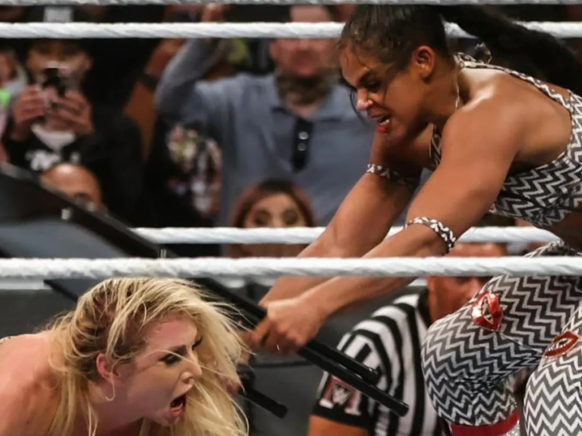 “She forgot what the title looked like”- Charlotte Flair gets brutally trolled by Bianca Belair and WWE Universe for challenging a discarded title on SmackDown