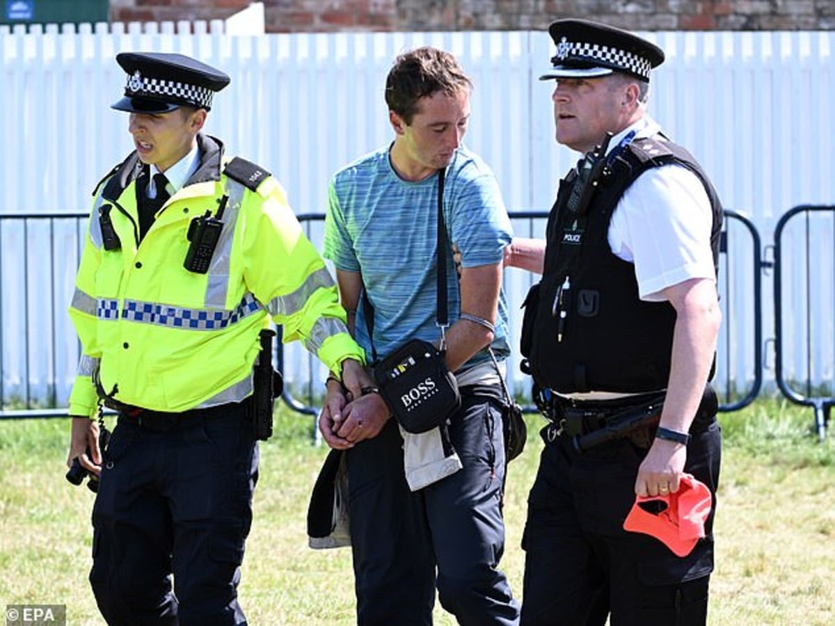 Police ARRESTS stranger at The Open Championship after guy causes scene on field, adding to further bizarre event stories