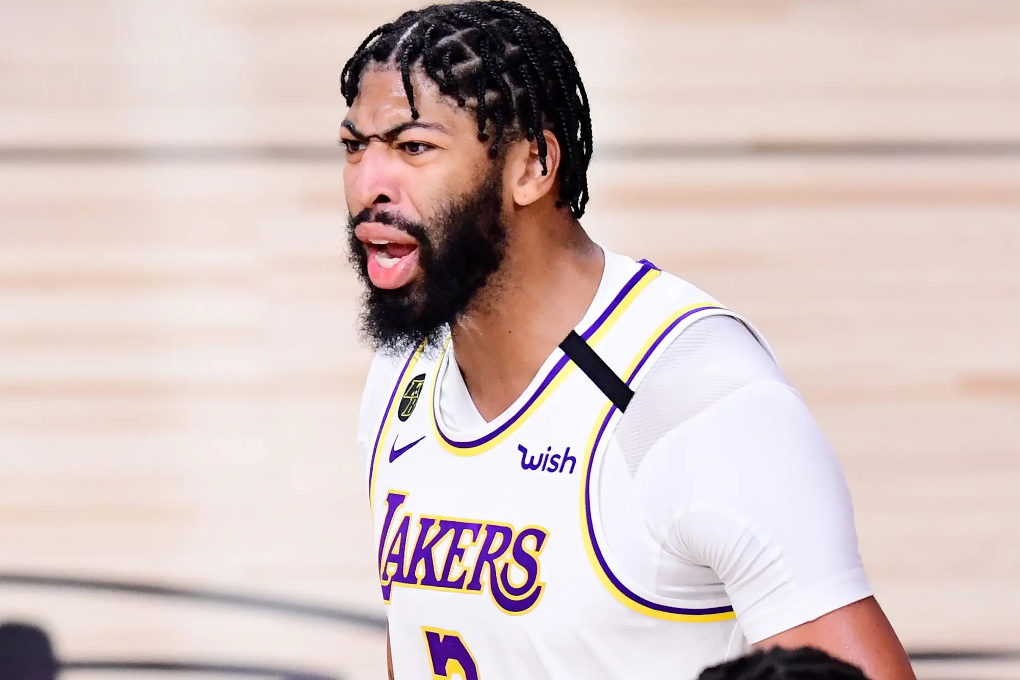 Anthony Davis to EXIT Lakers? LA reportedly ‘reluctant’ to offer superstar guarantees beyond 2024