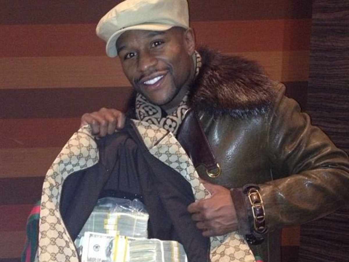 ‘I sold it to a guy who loved money,’ $450 million worth Floyd Mayweather recalls driving around in a Brinks Truck loaded with millions of dollars in cash