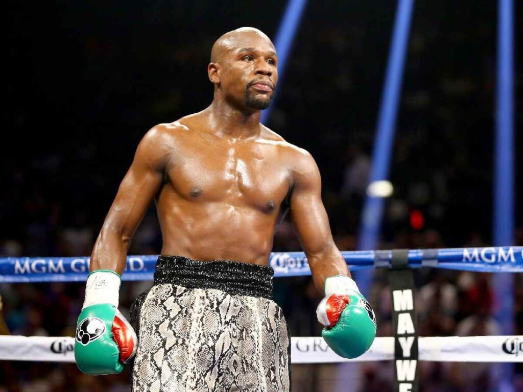 Floyd Mayweather reveals the lowest income he will accept for his fight