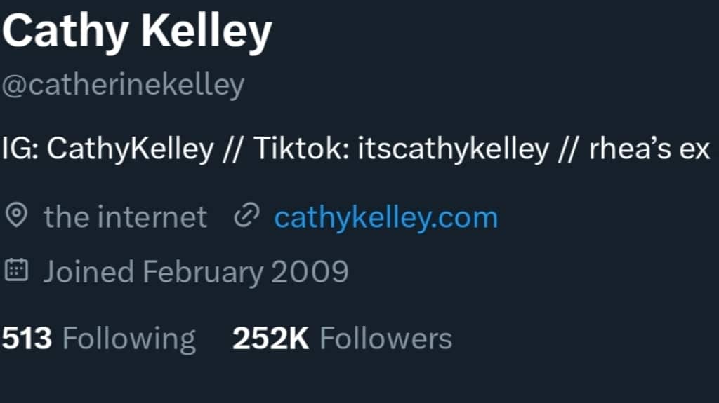 Cathy Kelley's Twitter bio 