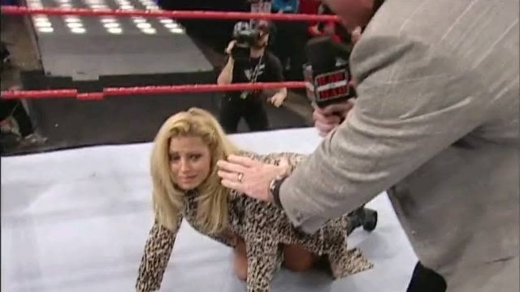 Trish Stratus 