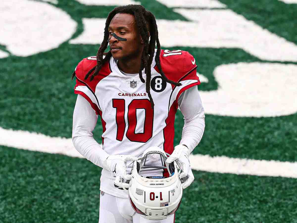 “Good to see him sign with the WR retirement home” – NFL Twitter MOCKS DeAndre Hopkins for eventually signing with Titans after hyping up a move to pair up with Patrick Mahomes or Bill Belichick