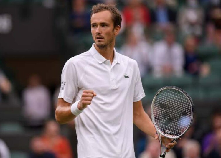 Daniil Medvedev thừa nhận anh cần cải thiện sau chuỗi màn trình diễn "TỆ NHẤT" tại Wimbledon