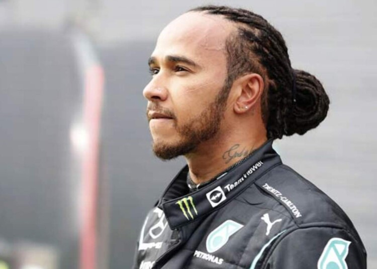 Tay đua Mercedes Lewis Hamilton (Tín dụng hình ảnh: SportsTiger)
